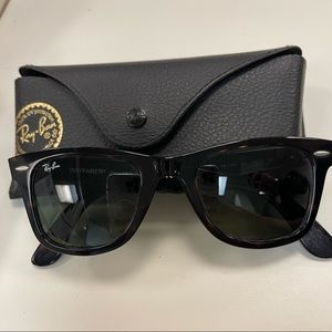 RAY-BAN ORIGINAL WAYFARER CLASSIC IN TORTOISE